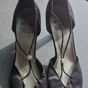 Mootsies Tootsies Black Beaded Block Heel Slip-On Pumps Women's Size 6